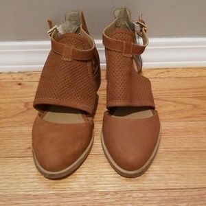 House of Harlow Sandals